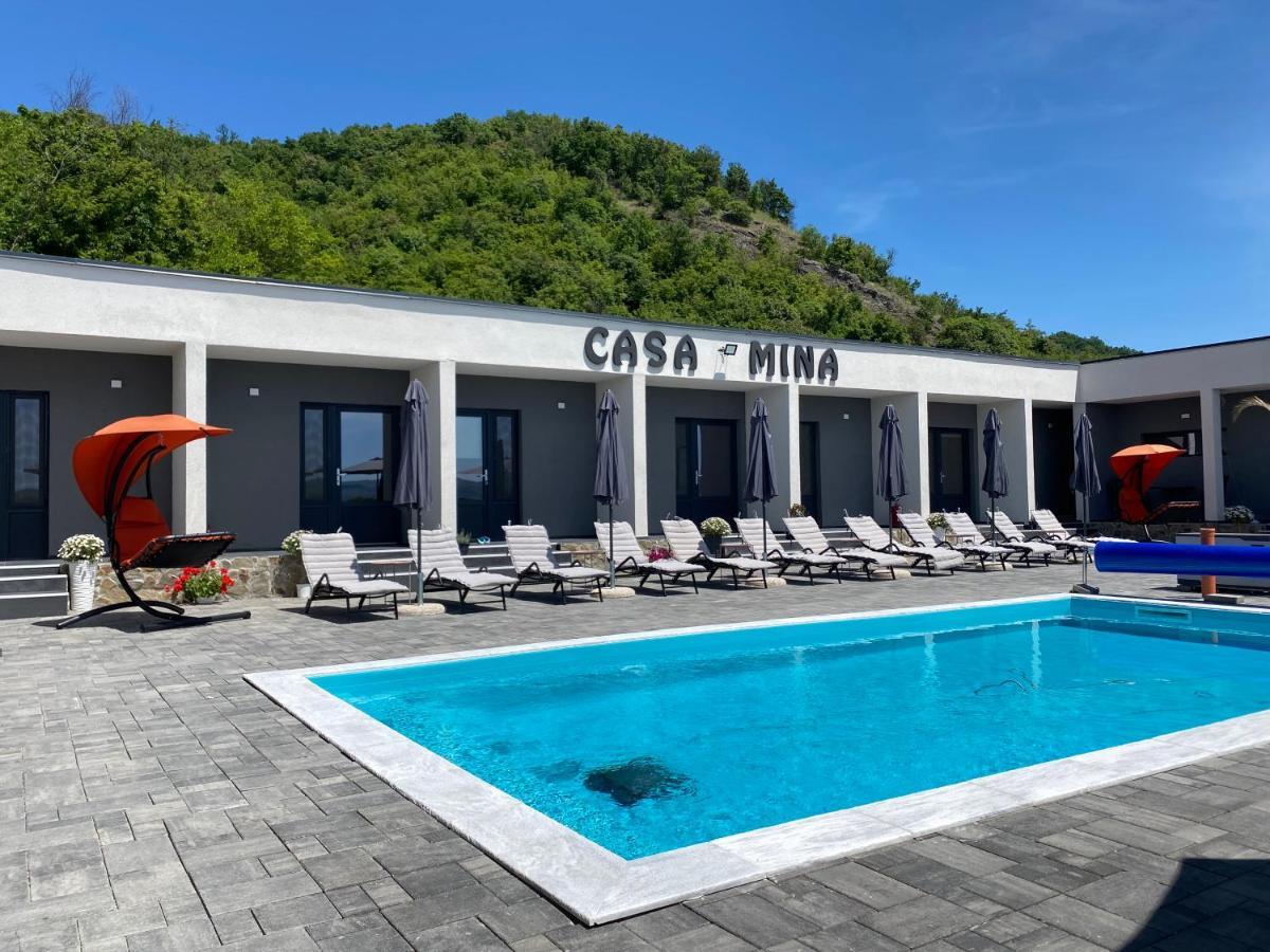 Отель Casa Mina Divici Экстерьер фото