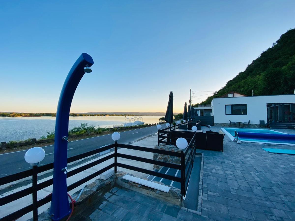 Отель Casa Mina Divici Экстерьер фото